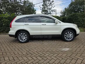 Honda CR-V 2010 White