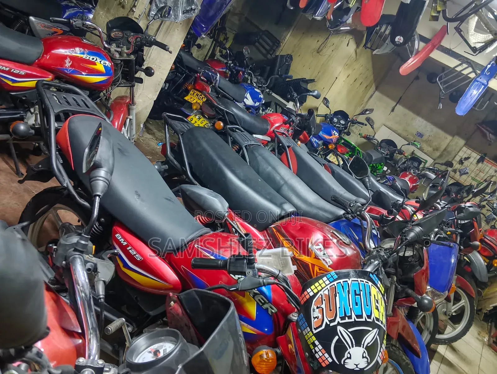 Bajaj Boxer 150 UG 2026 Red