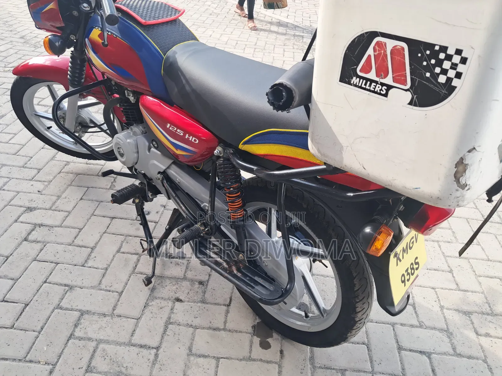 Bajaj Boxer 125 2025 Red