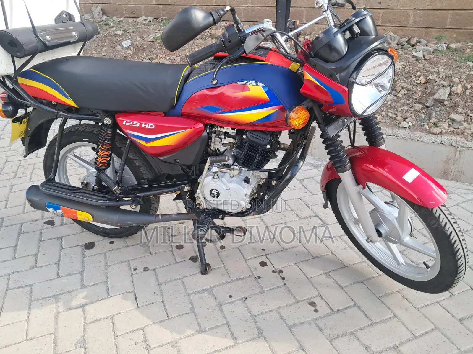 Bajaj Boxer 125 2025 Red