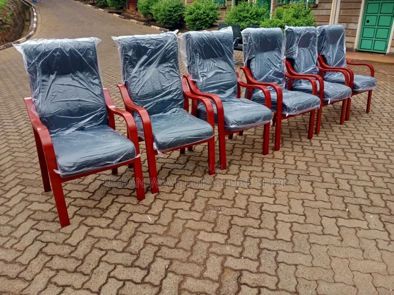 Heavy Duty Waiting Chair (Mahogany Office Chair)