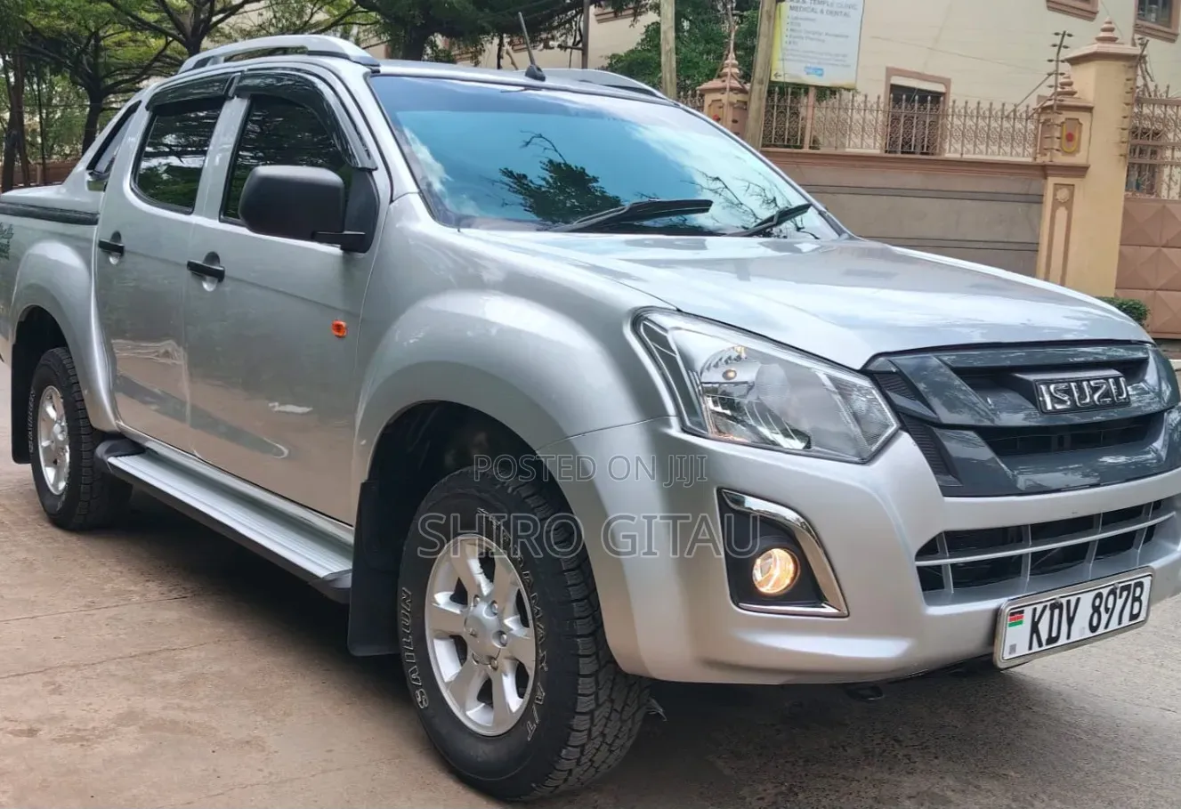 Isuzu D-MAX 2024 Gray
