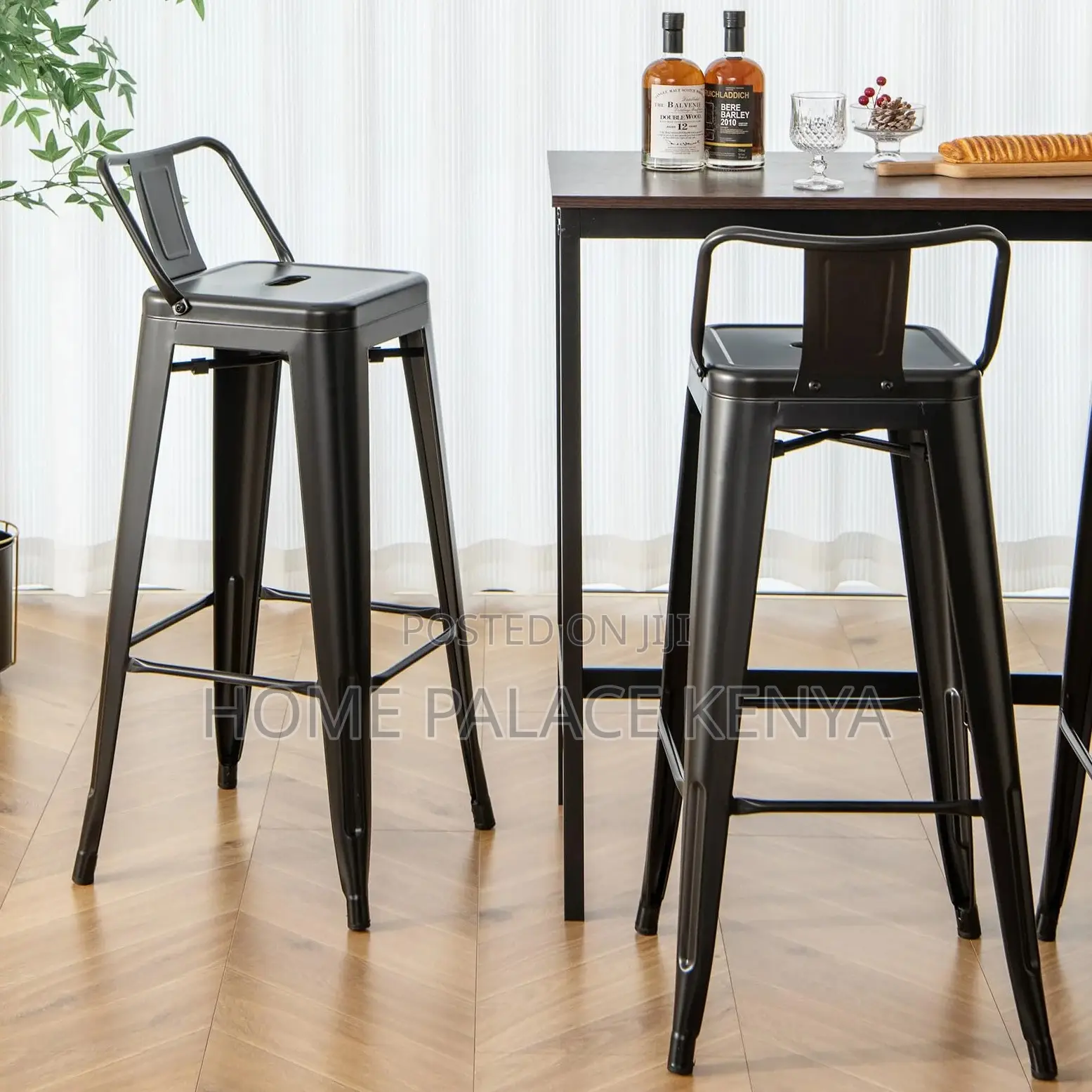 Bar Stool: Full Metallic Rust Resistant Stool