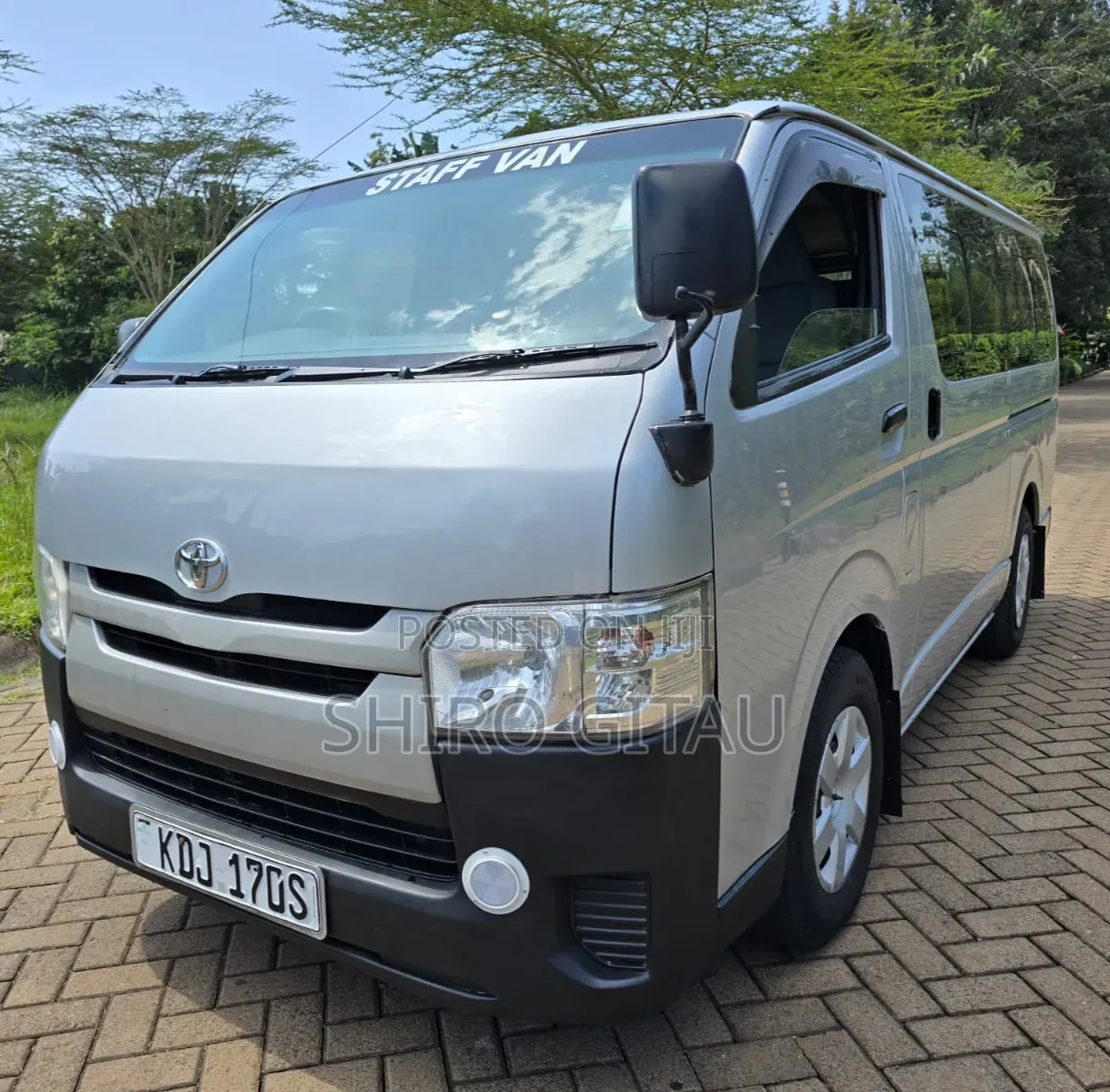 Toyota HiAce 2015 Silver