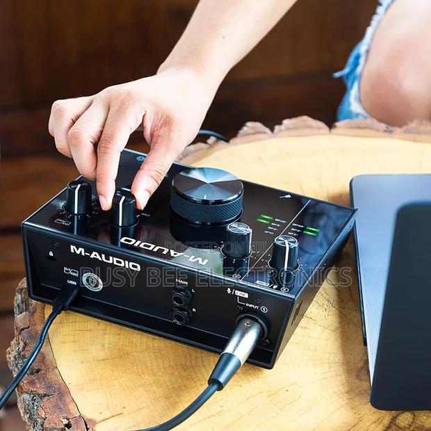 M-Audio Air 192-4 Vocal Studio Pro Sound Card Microphone Recording Set - thumbnail 5