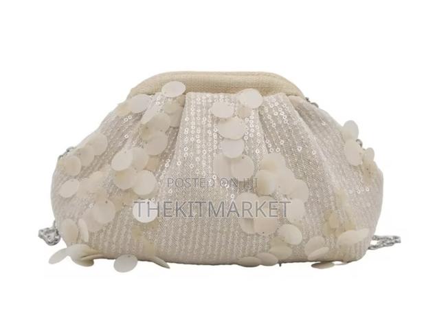 Garden Bloom Cloud Clutch