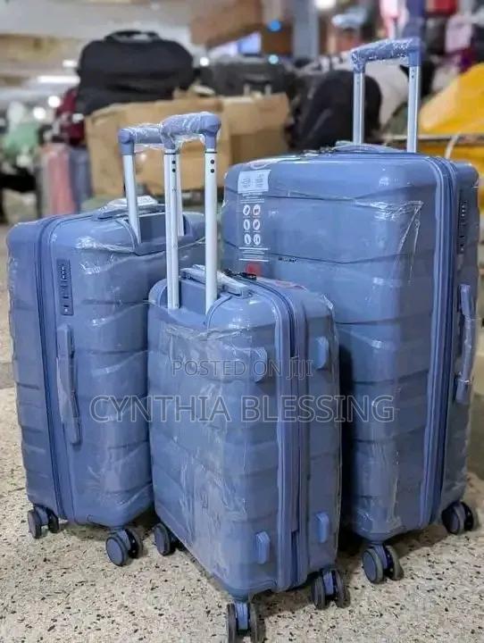 Fiber Suitcase -Unbreakable Rubber Material