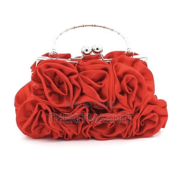 Rose Bouquet Clutch - thumbnail 2