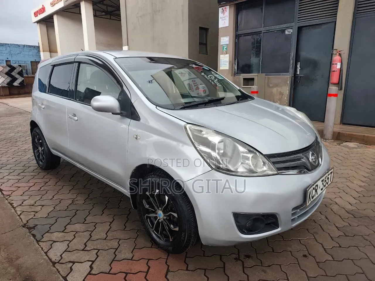 Nissan Note 2011 Silver