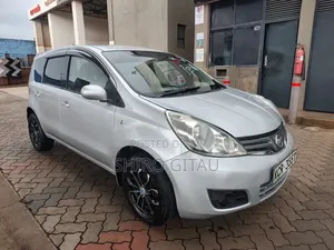 Nissan Note 2011 Silver