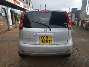 Nissan Note 2011 Silver