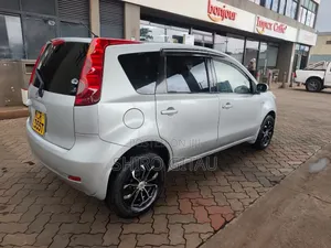 Nissan Note 2011 Silver