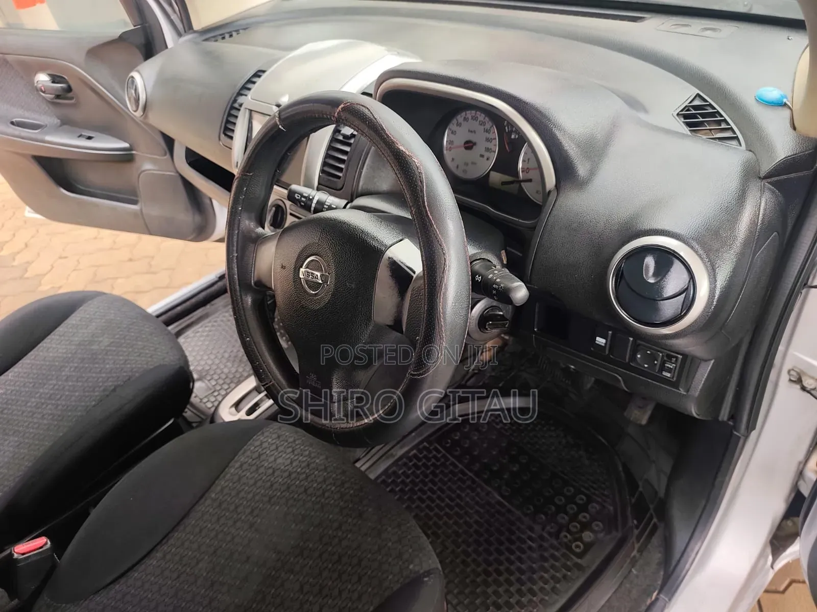 Nissan Note 2011 Silver