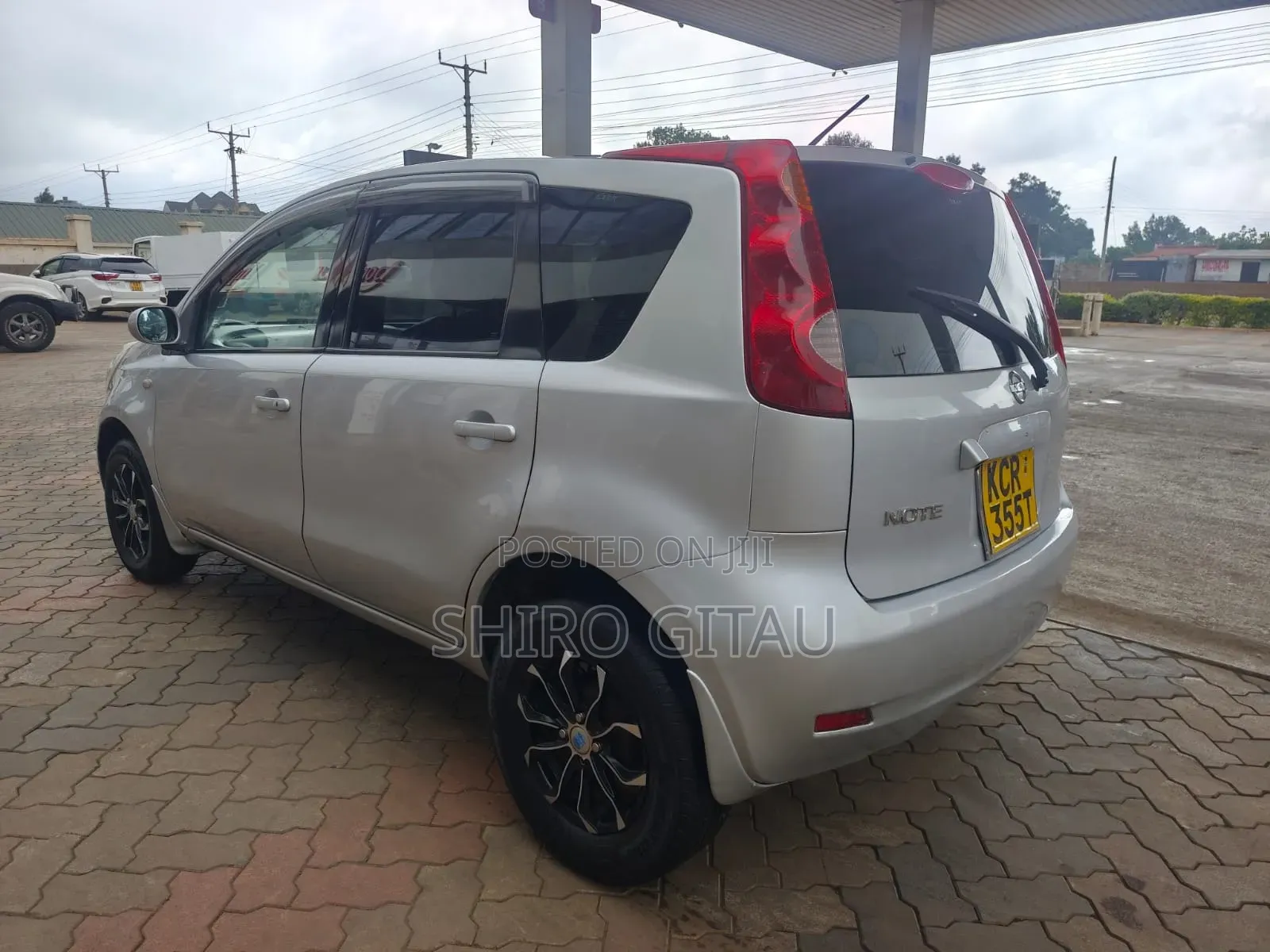 Nissan Note 2011 Silver