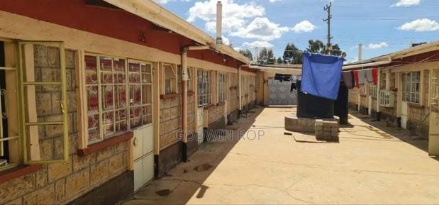 18bdrm Duplex in Sogomo, Kimumu for sale