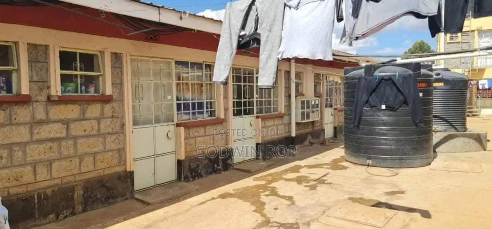18bdrm Duplex in Sogomo, Kimumu for sale