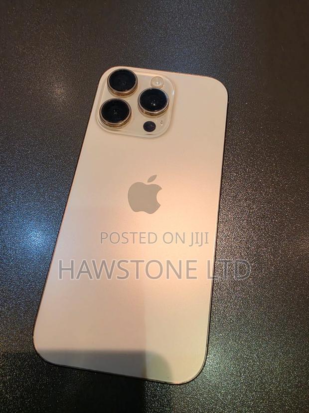 Apple iPhone 16 Pro 128 GB - main view