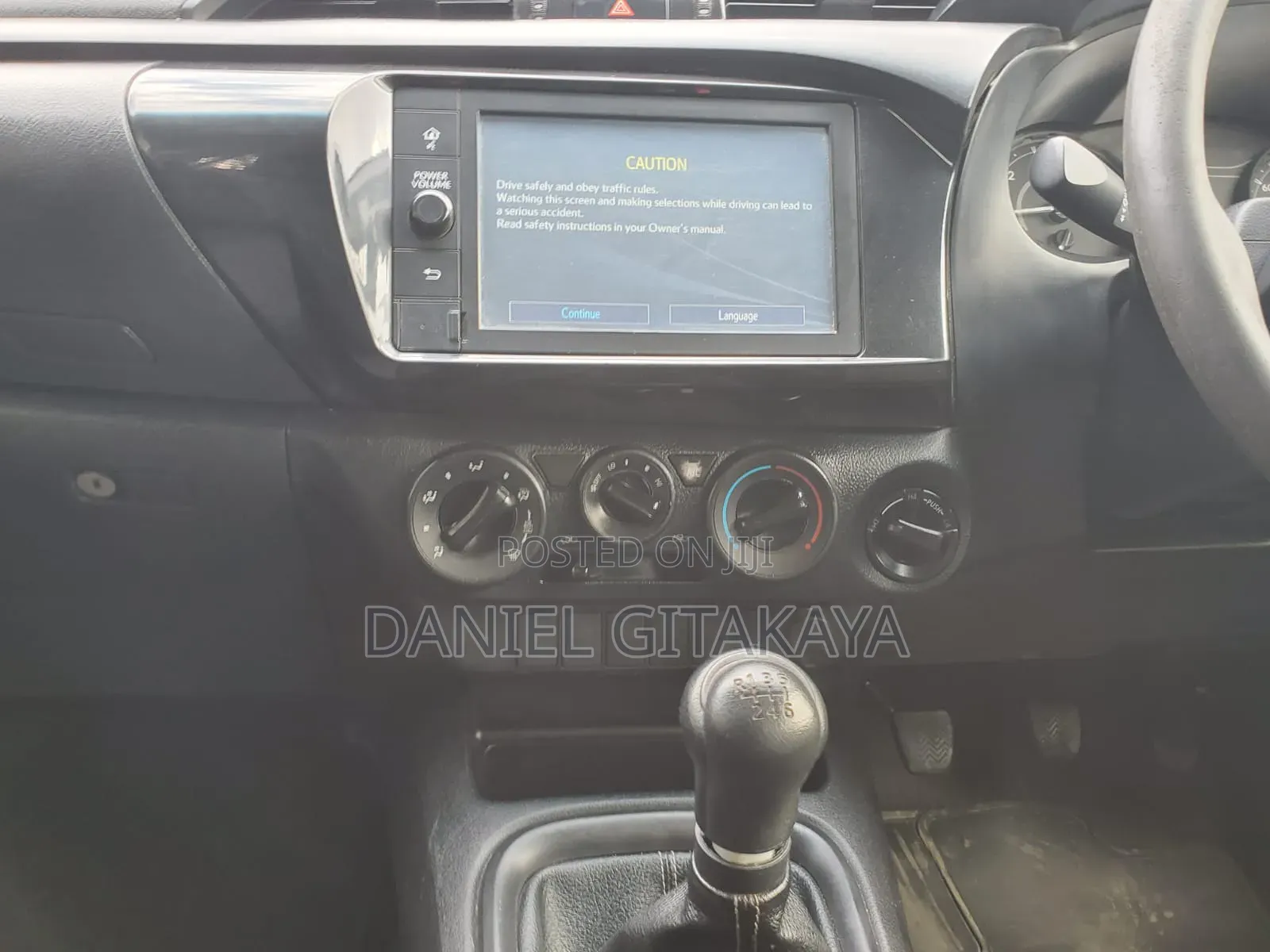 Toyota Hilux 2021 Black