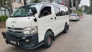 Toyota HiAce 2016 White