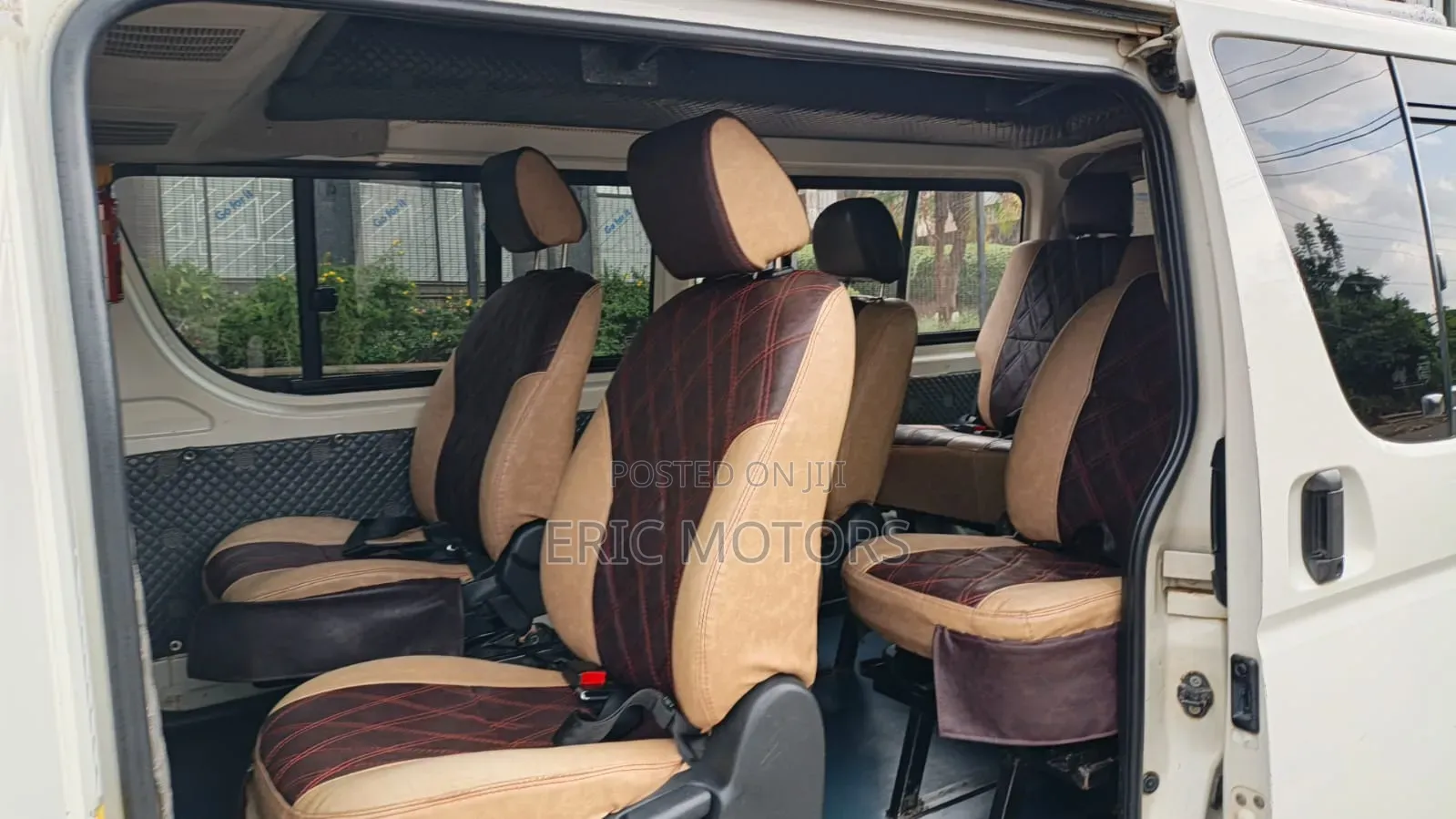 Toyota HiAce 2016 White