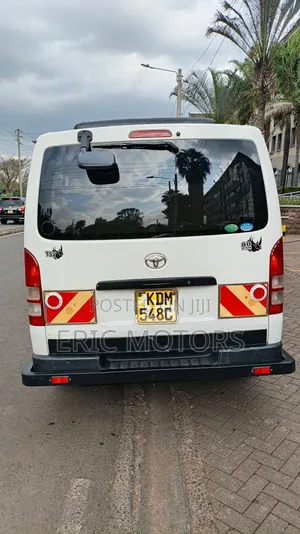 Toyota HiAce 2016 White