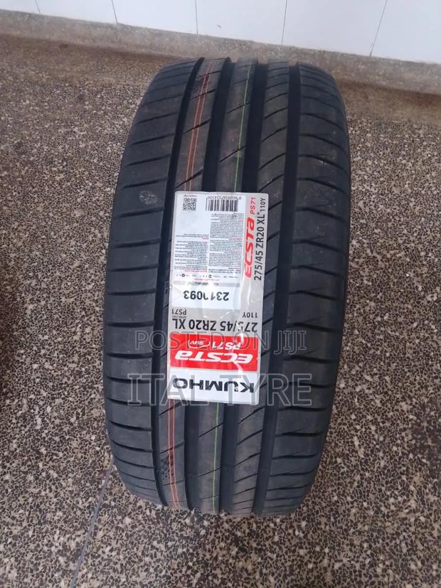 275/45r20 Kumho - main view
