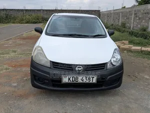 Nissan Advan 2014 White