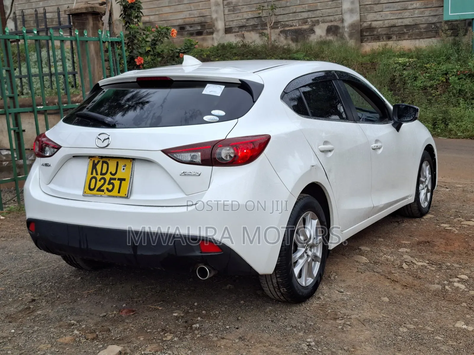 Mazda Axela 2015 White