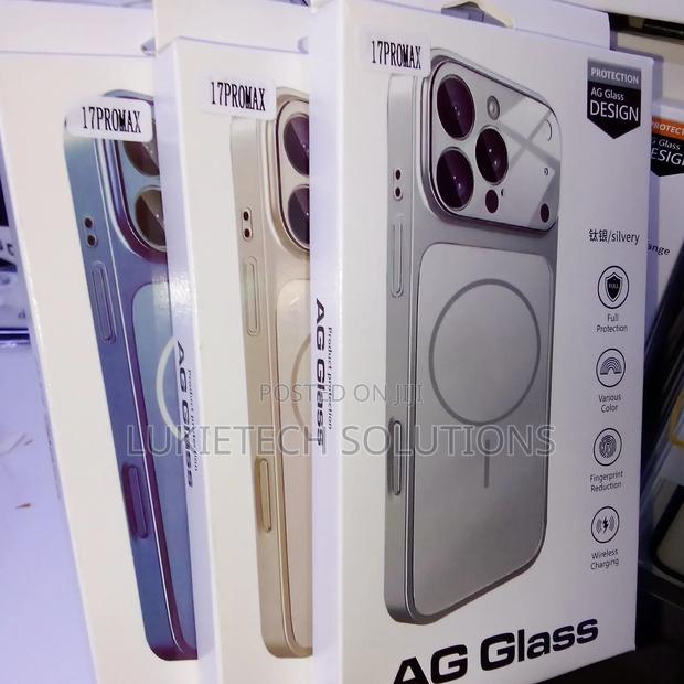 iPhone 17 Pro Max Elegant Cover