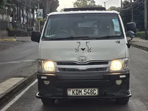 Toyota HiAce 2013 White