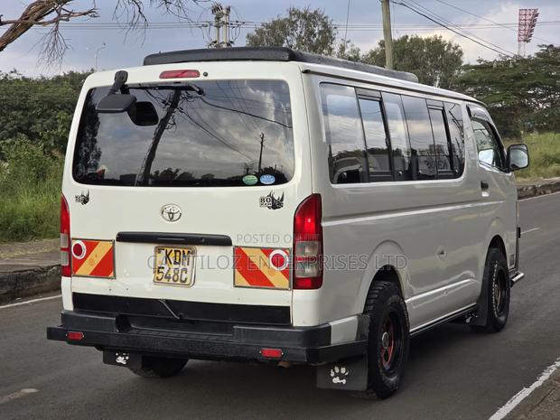 Toyota HiAce 2013 White - thumbnail 3