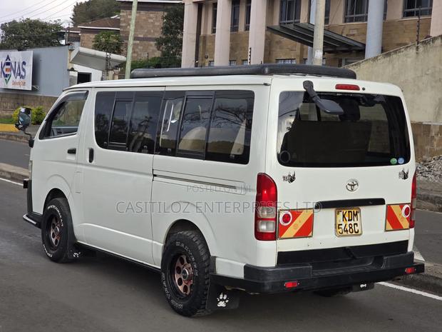 Toyota HiAce 2013 White - thumbnail 4