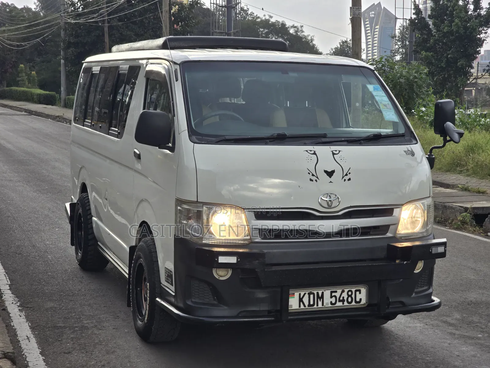Toyota HiAce 2013 White
