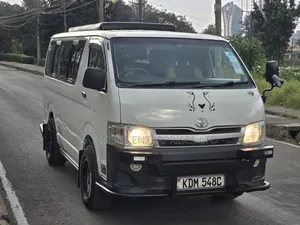 Toyota HiAce 2013 White