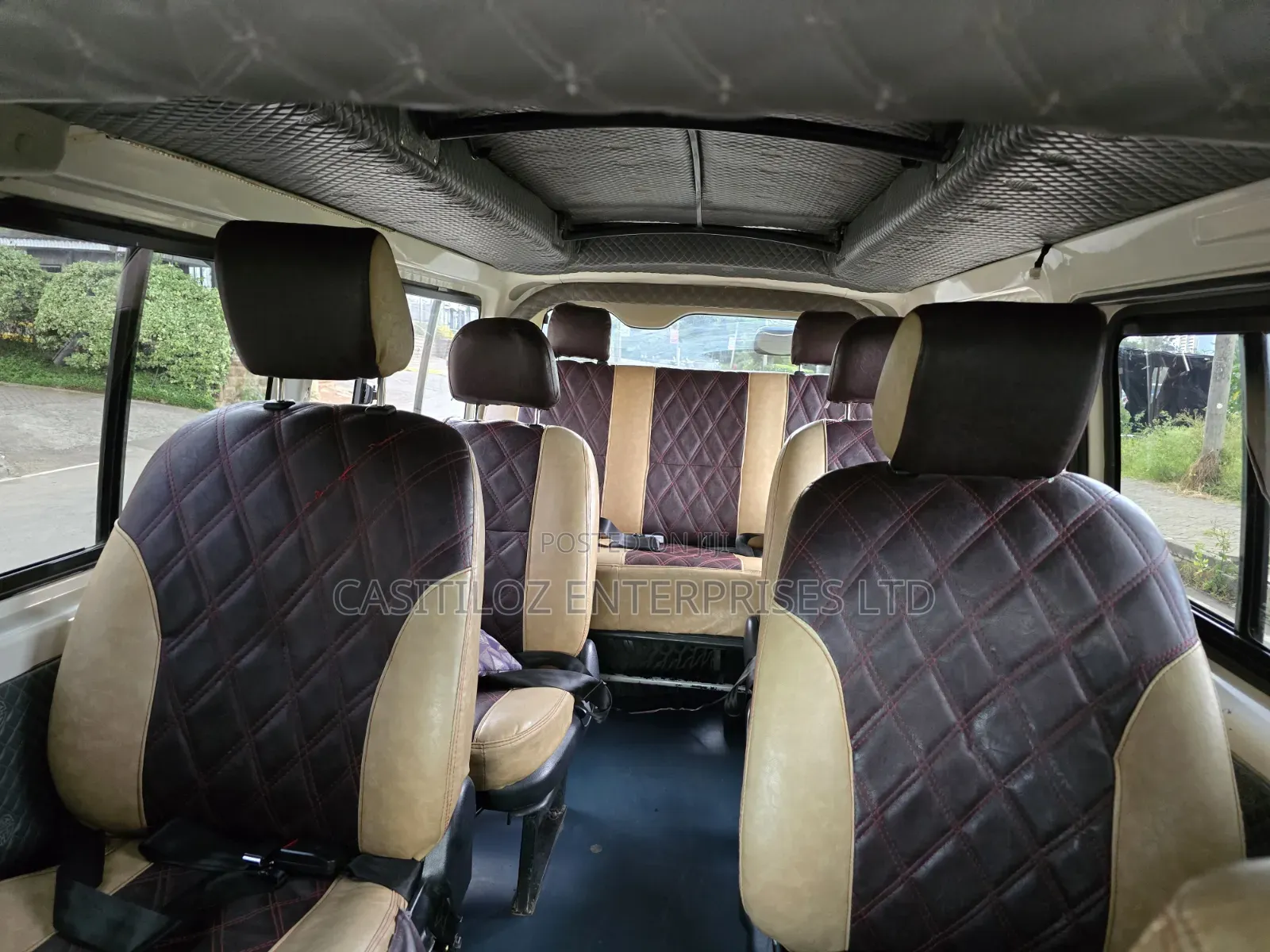 Toyota HiAce 2013 White