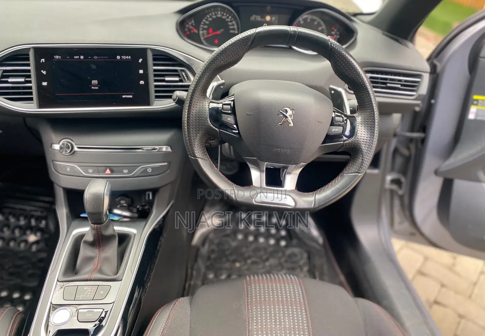 Peugeot 308 2018 Gray