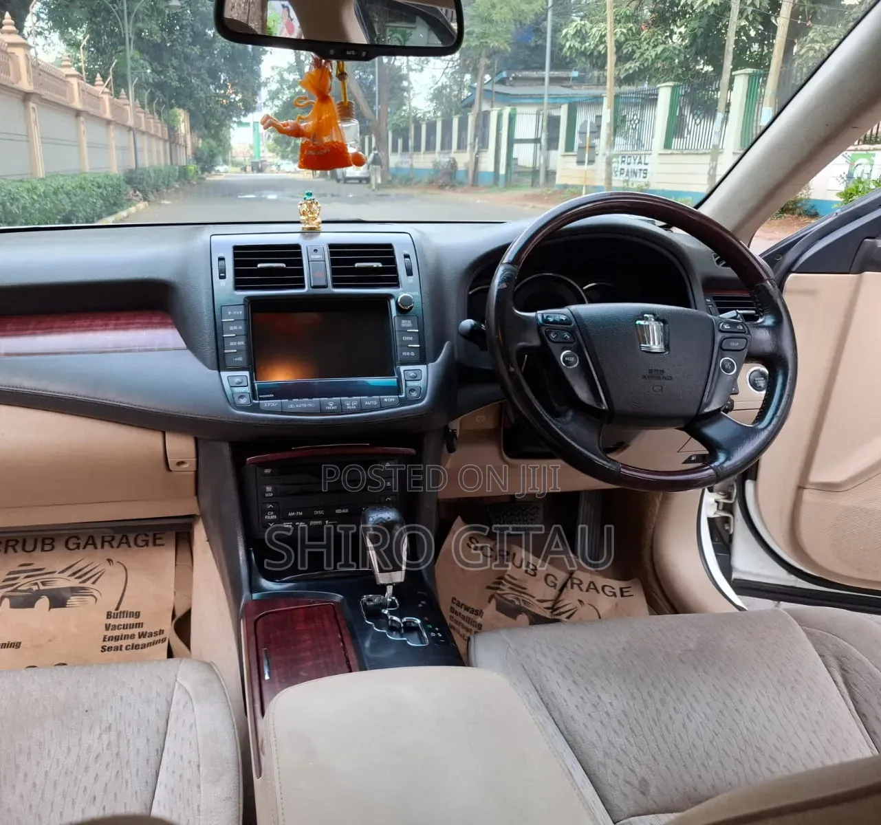 Toyota Crown 2009 White