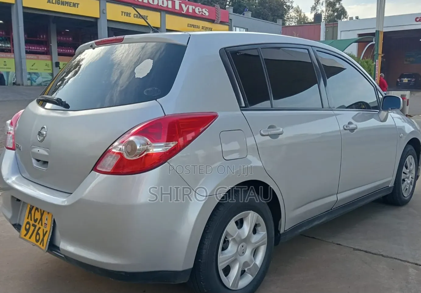 Nissan Tiida 2012 Silver