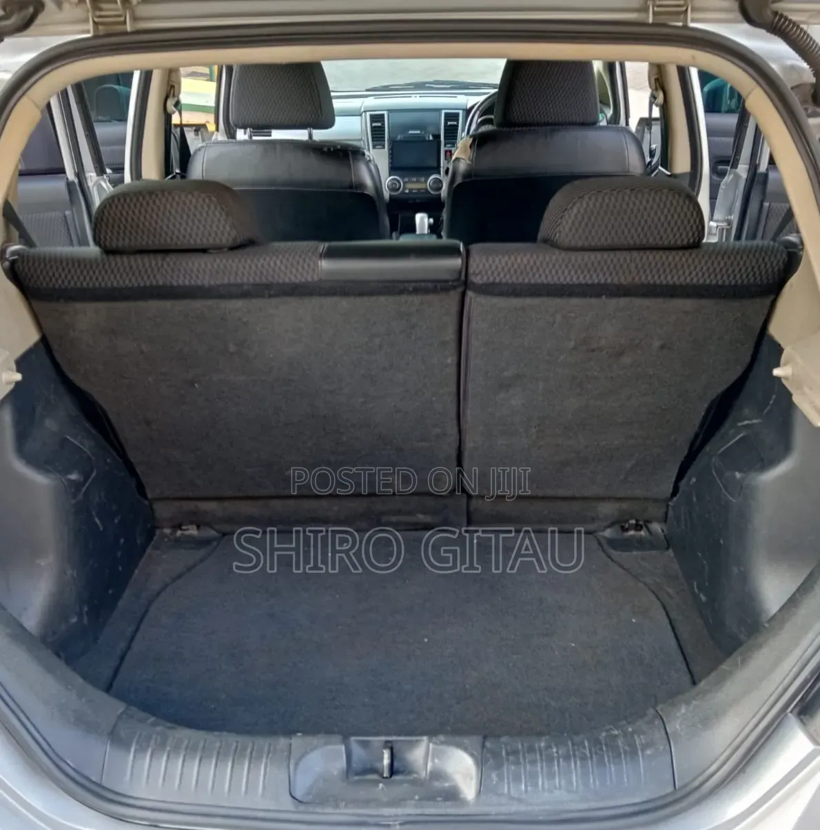 Nissan Tiida 2012 Silver