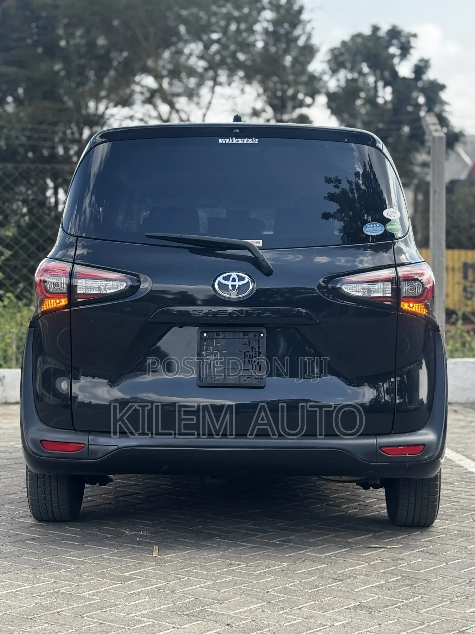 Toyota Sienta 1.5 AWD 2019 Black