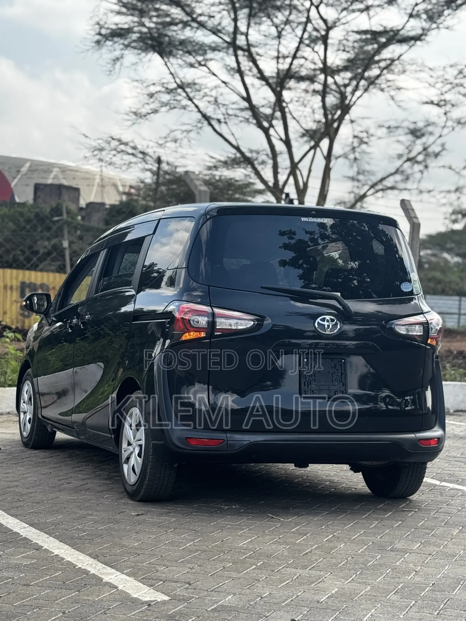 Toyota Sienta 1.5 AWD 2019 Black