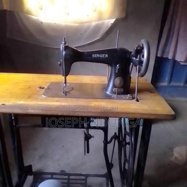 Sewing Machine - thumbnail 2