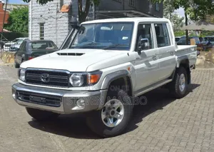 Toyota Land Cruiser 2018 White