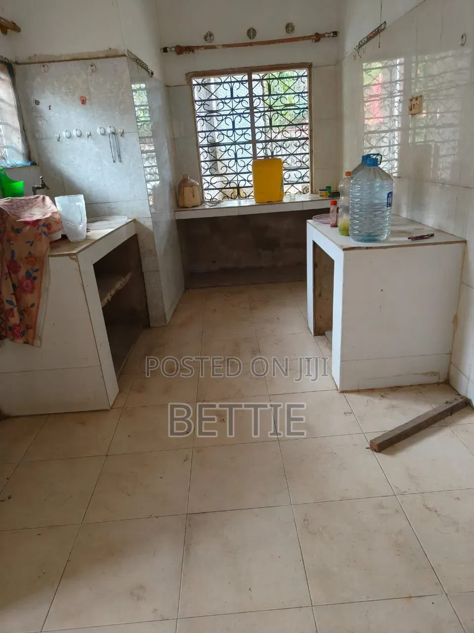 5bdrm Bungalow in Beatrice Dena Family, Mazeras for sale