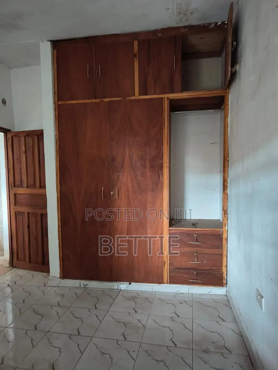 5bdrm Bungalow in Beatrice Dena Family, Mazeras for sale
