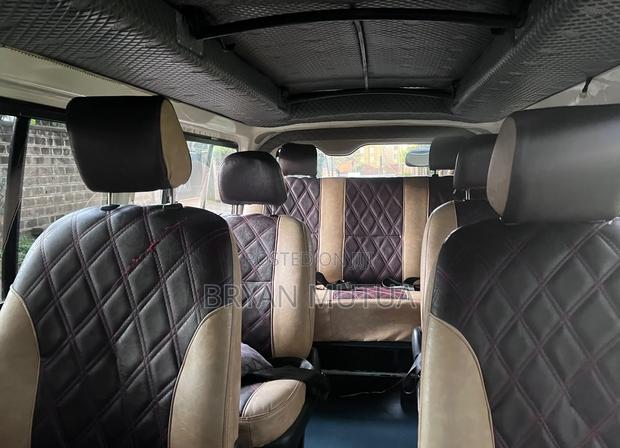 Toyota HiAce 2014 White - thumbnail 5