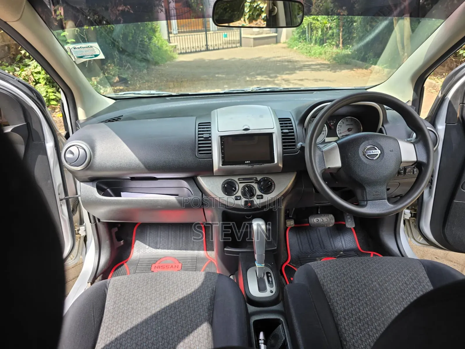 Nissan Note 2012 Silver