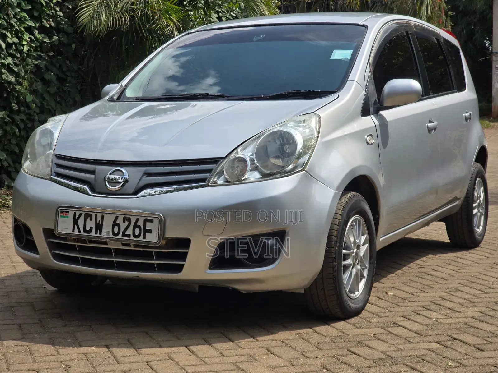 Nissan Note 2012 Silver