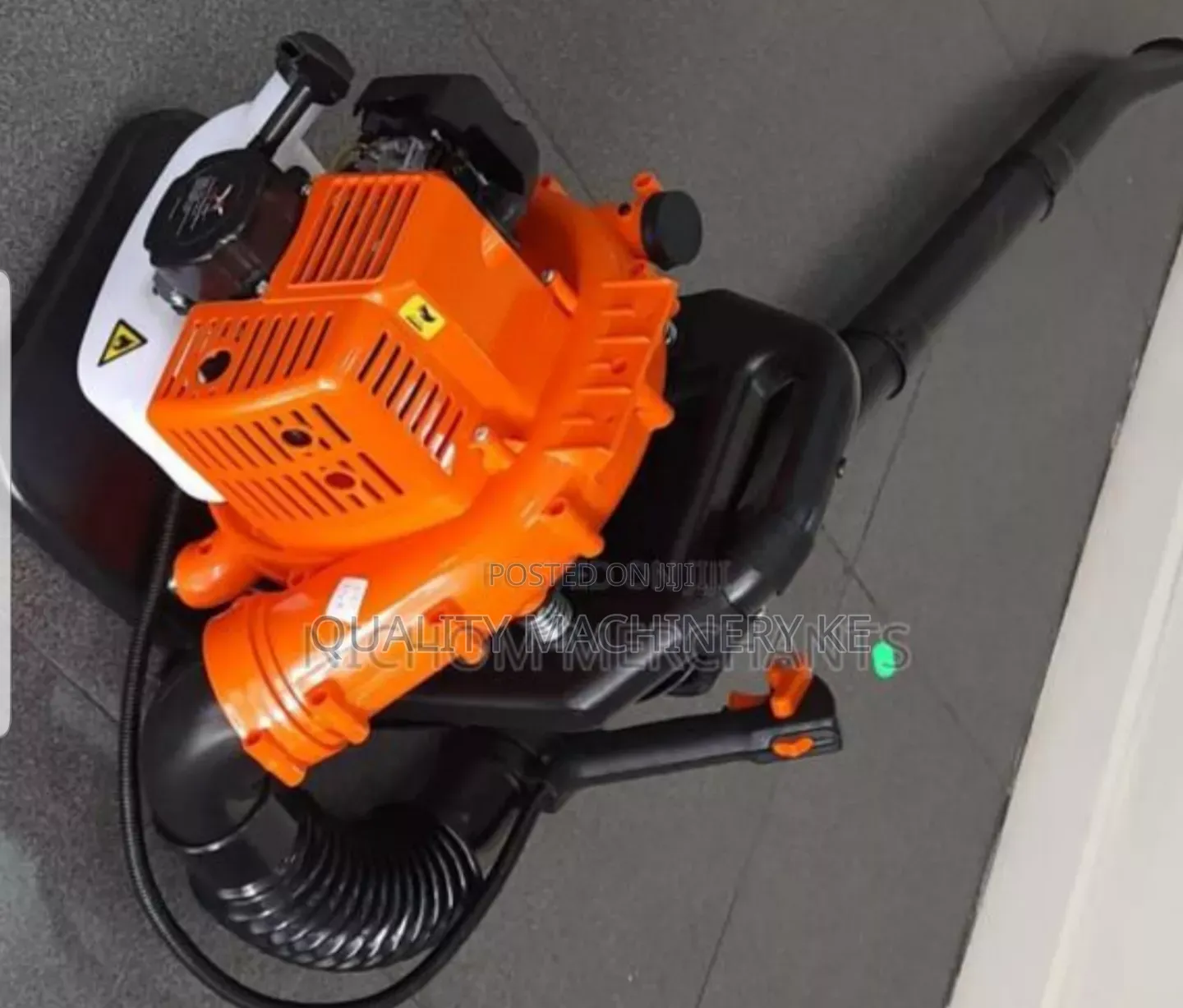 Lightweight 2 Stroke Leaf Blower