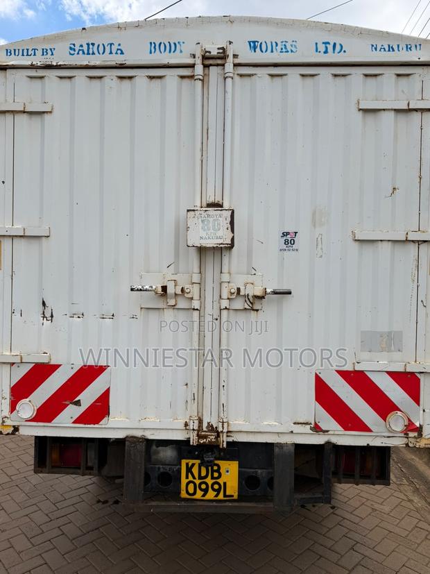 Isuzu NQR Xtra Cab 2020 | 8 Tonner Ready to Work - thumbnail 4